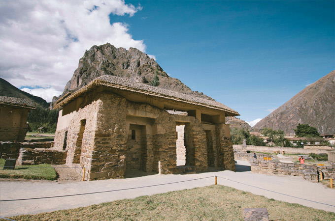 Classic Sacred Valley of the Incas Full-Day Tour